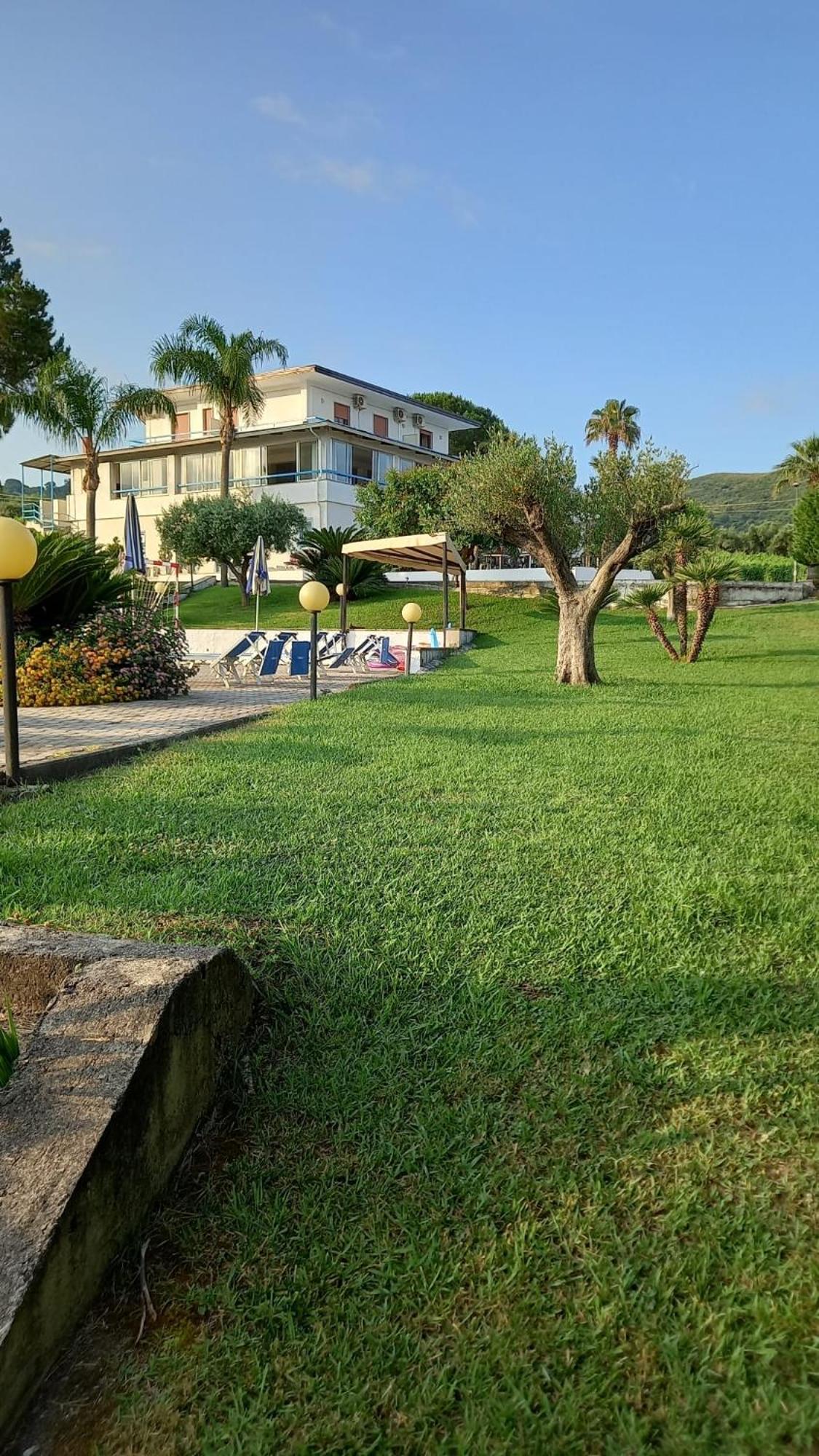 Hotel La Tombola Agropoli Exterior foto