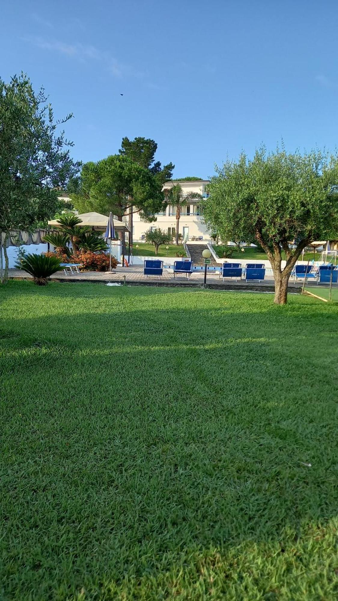 Hotel La Tombola Agropoli Exterior foto